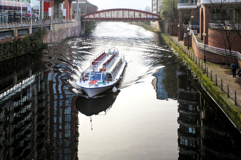 Manchester: Rejs po kanale i rzeceWejście na pokład w Salford Quays