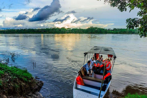 Excursión de 1 día a la Reserva de Pesca de Pirañas Pacaya Samiria