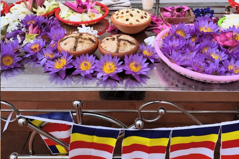 Mirissa & Tangalle: Tuk-Tuk Tour with blue beach island