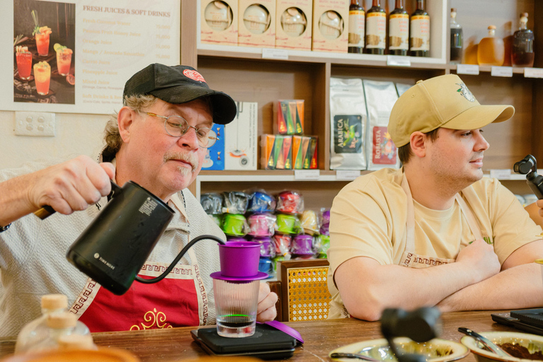 One Hour in Hanoi: Vietnamese Coffee-Making Class Private Option