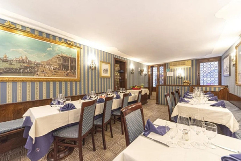 Venice: St Mark's Highlights Lunch & Gondola Venice: Highlights Tour with Visit to Doge's Palace + Lunch