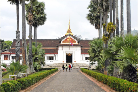 Classic tour in Luang Prabang (Private) Chinese Guide 6-9 Pax