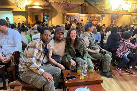 Z Addis Abeby: 2-dniowa wycieczka z przewodnikiem do Lalibeli i zakwaterowanie2-dniowa wycieczka do Lalibeli