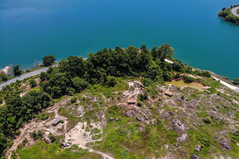 Phuket: Spaziergang und Fütterung von ethischen Elefanten im Naturpark