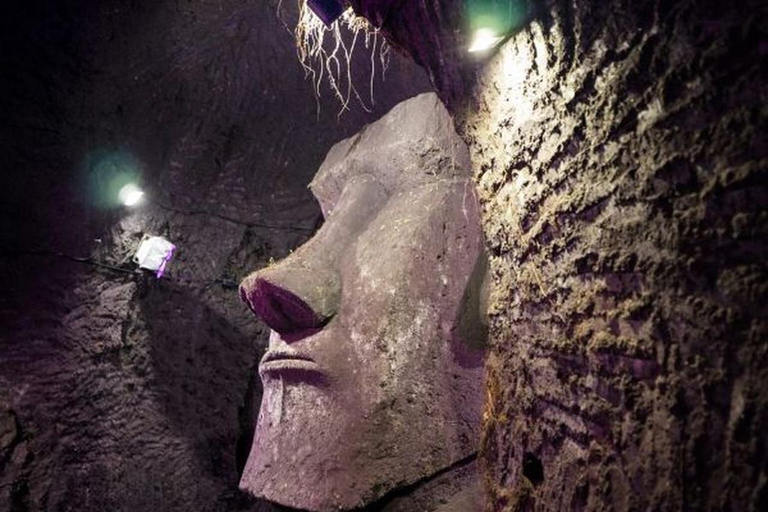 San José: Villa Colón Caves Night Tour with Transfers