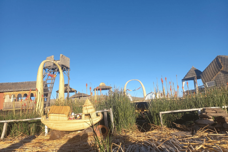 Puno: Uros Floating Islands Tour och övernattning i lodge