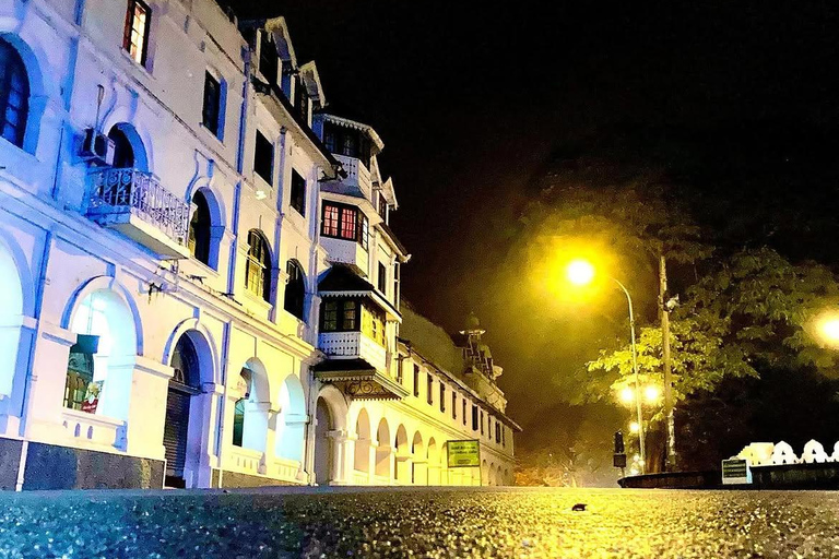 Kandy: City Highlights & Scenic Lake Bike Tour