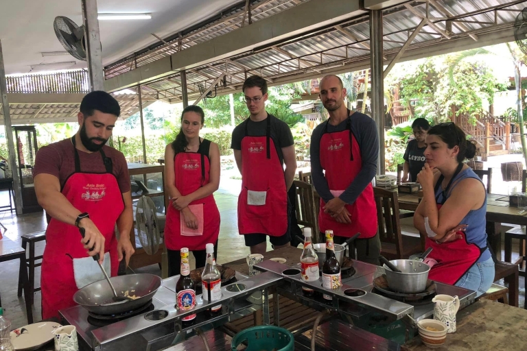 Chiang Mai: Asia Scenic Thai Cooking School Half Day Cooking in Town