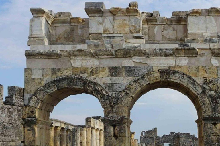 Alanya: Pamukkale dagtrip met Hierapolis &amp; Cleopatra&#039;s zwembadTour zonder entreegelden