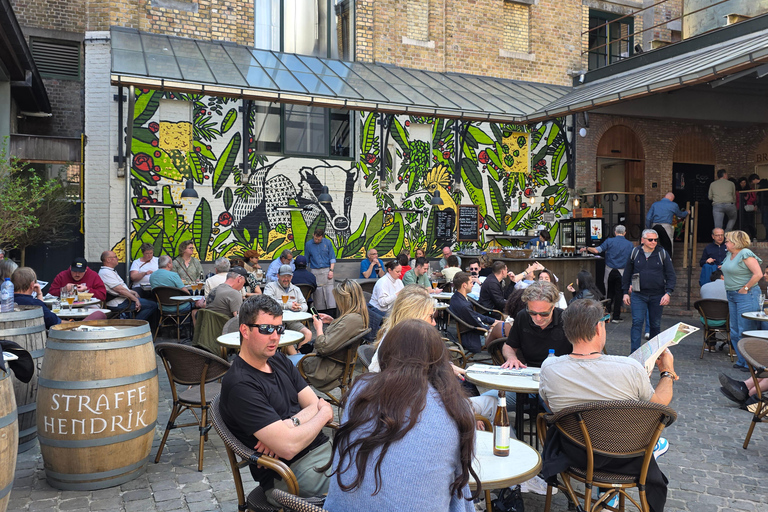 Bruges: Bachelor or Bachelorette Tour Bruges: Bachelor or Bachelorette Party Walking Tour