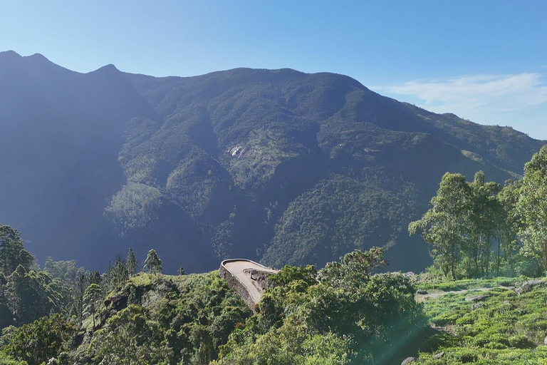 Belihuloya: Baker's Bend and Nagrak Village Jeep Safari Belihuloya : Baker's Bend and Nagrak Village Jeep Safari