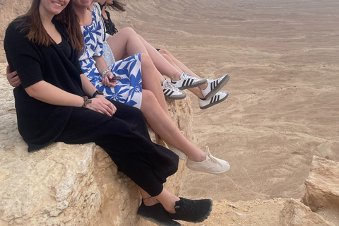 Riyadh: Edge of the World, Sadus Village & Bat Cave Tour Edge of the World, Sadus Village..etc(Private tour)