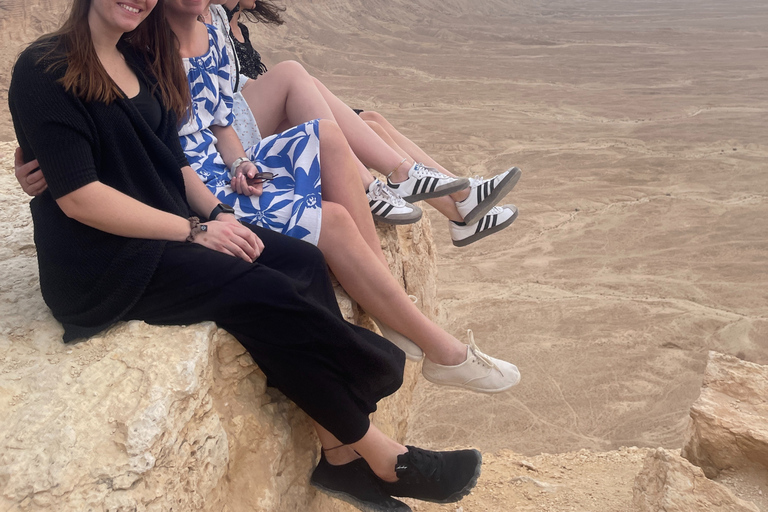 Riyadh: Edge of the World, Sadus Village & Bat Cave Tour Edge of the World, Sadus Village..etc(Private tour)