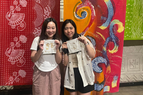 Jakarta: City Tour and Batik Workshop with Lunch