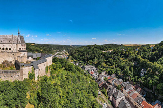 Vianden: Captivating Guided Walking Tour