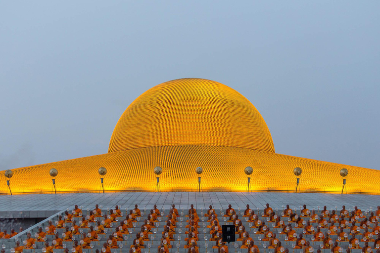 Personalizza il tuo tour della città di Bangkok e delle province circostantiTour privato con guida turistica di lingua tedesca