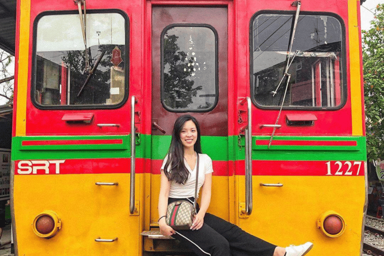 Recorrido por el Ferrocarril y el Mercado Flotante de Maeklong