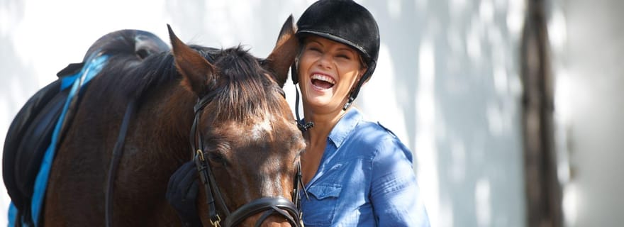 Baie de Makadi : déjeuner BADU, chameau et cheval, coucher de soleil et fête BADU