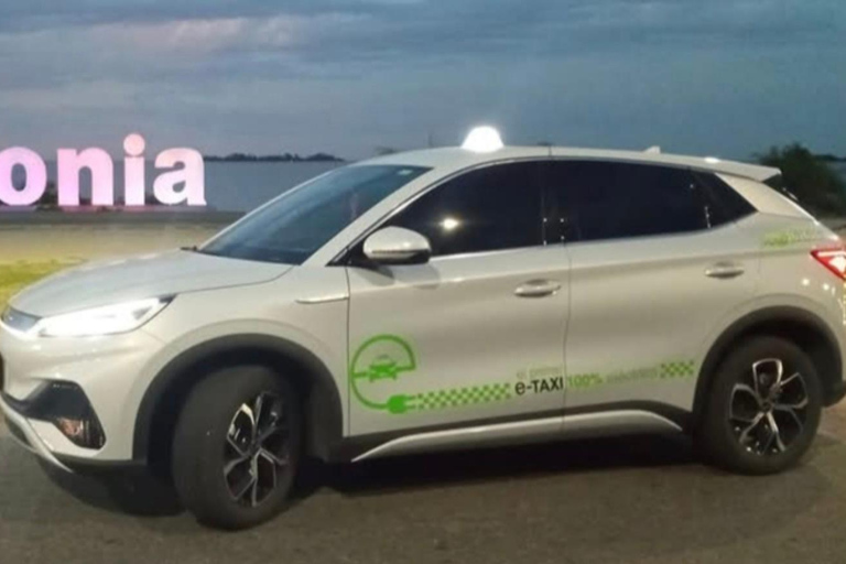 Colonia: Private Car Transfer to Plaza de Toros & Sign
