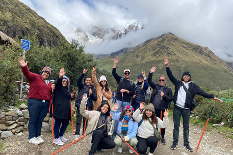 Cusco5-d: RainbowMountain, Humantaylake&Machu Picchu |All in