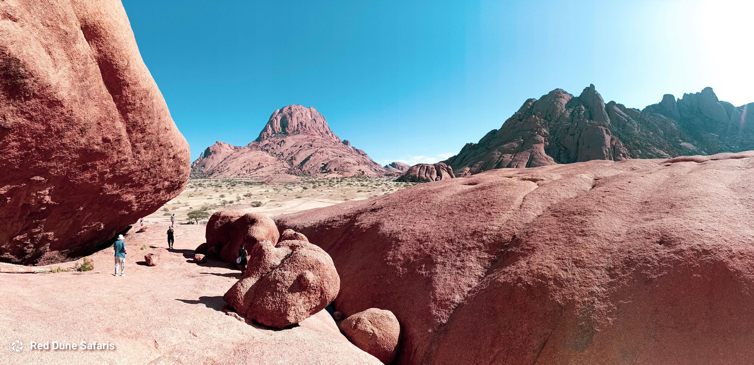 Die legendäre Spitzkoppe: vorbei am Schiffswrack von Zeila