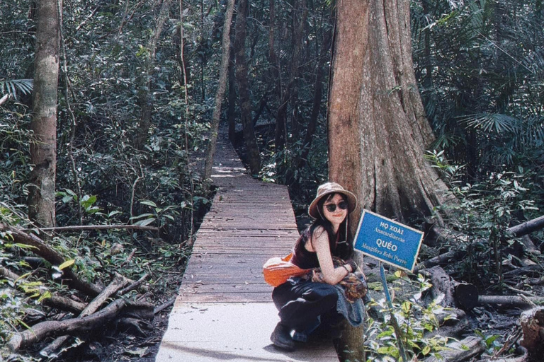 Parque Nacional de Cat Tien Tour Privado de 2 Días con Guía LGBTComida y hotel incluidos