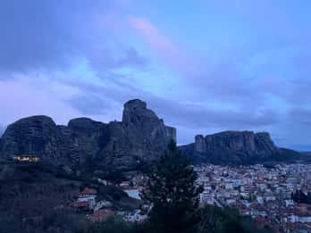 Tour privado de día completo de Meteora desde Atenas y audioguía gratuita