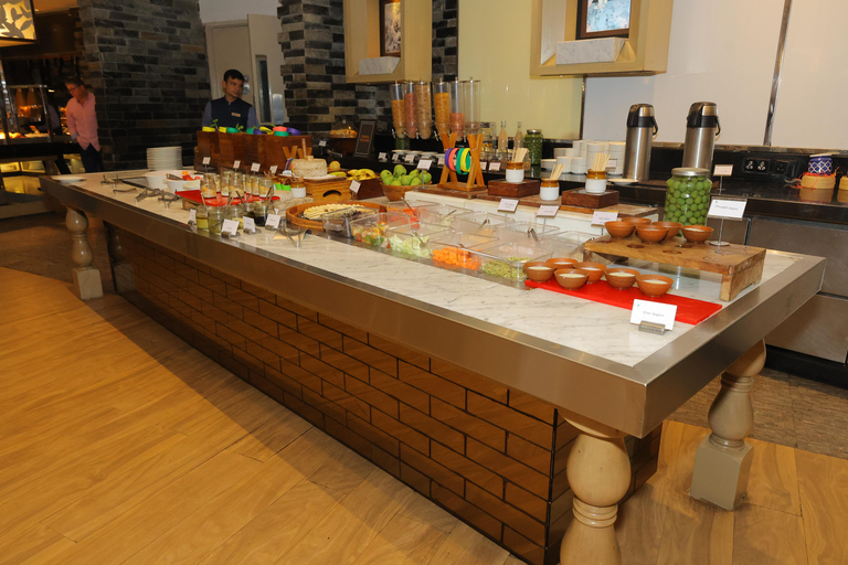 Delhi: Taj Mahal, Agra Fort, and Fatehpur Sikri Day Trip