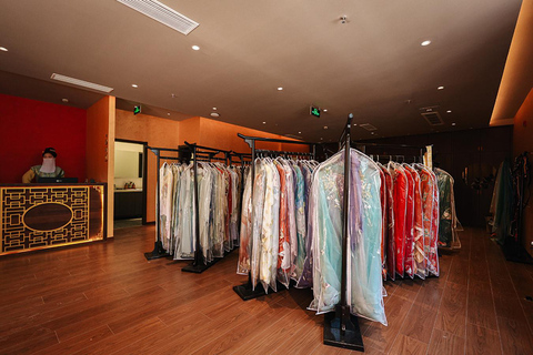 Shanghai: Interactive Royal Dynasty Immersive Feast Ticket SVIP Seat (First Row)