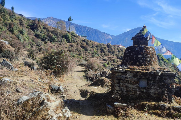 Kathmandu: 3-Day Helambu Ama Yangri Trek with Guide