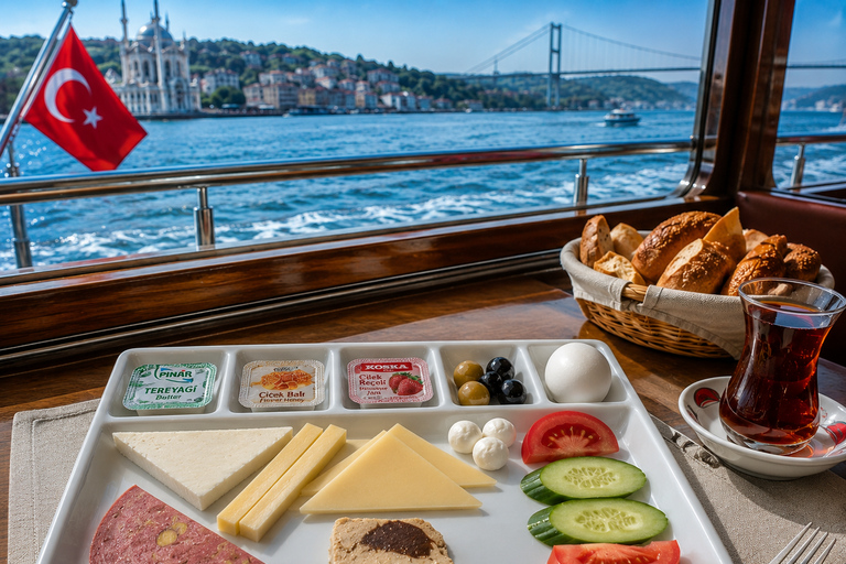 Istanbul: 3-Hour Bosphorus Cruise with Turkish Breakfast