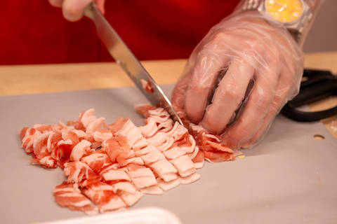 Osaka : Cours de cuisine et dégustation de saké avec visite du marché local