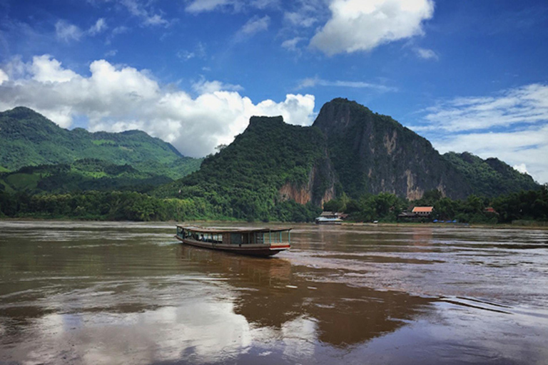 Slow Boat Chiang Rai to Luang Prabang: Trip 2 Days 1 Night (Included) Slow Boat 2Days Chiang Rai to Luang Prabang.