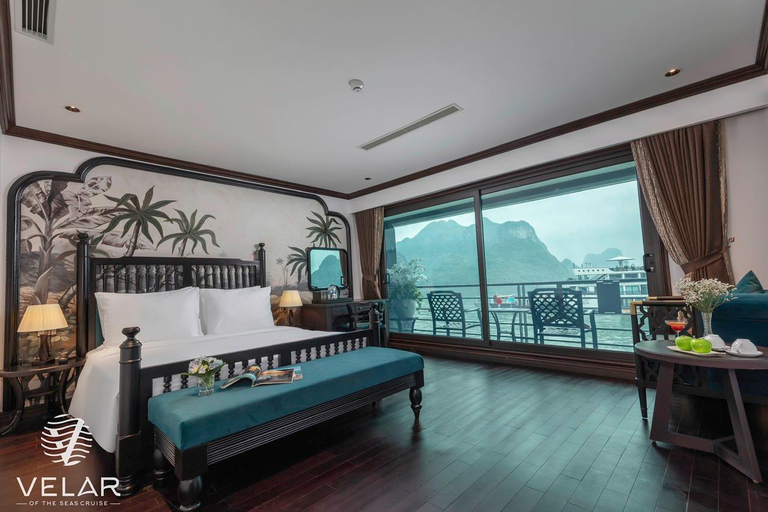 Luxury Halong 2-Day 5 Star Cruise: Balcony, Bathtub Room Junior Suite with private balcony - 1st floor