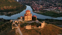 Mtskheta-zhvari, montañas de Andzsikhe frome tbilisi - Housity