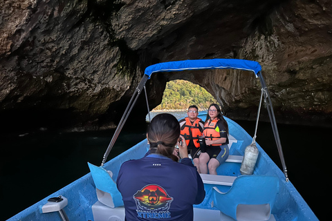 Excursion en bateau au coucher du soleil et à la découverte des bioluminescences aux îles Los Arcos