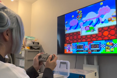 Tokyo: Akihabara Retro Gaming Experience with Androids