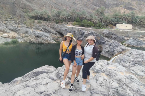 Muscat:Overnight Shared To Wadi Al Arbeeine & Wadi Shab Tour