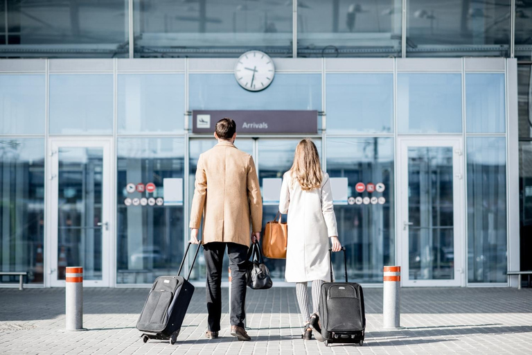 Wroclaw: Airport Private Transfer Wroclaw: Round-Trip Airport Private Transfer