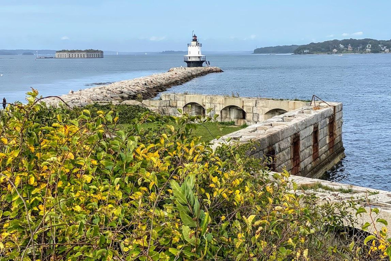 Portland: Lighthouse Trolley Tour with 3 Lighthouse Stops