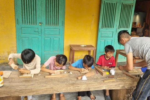 Hoi An: Wood Carving Workshop with Local Craftsmen