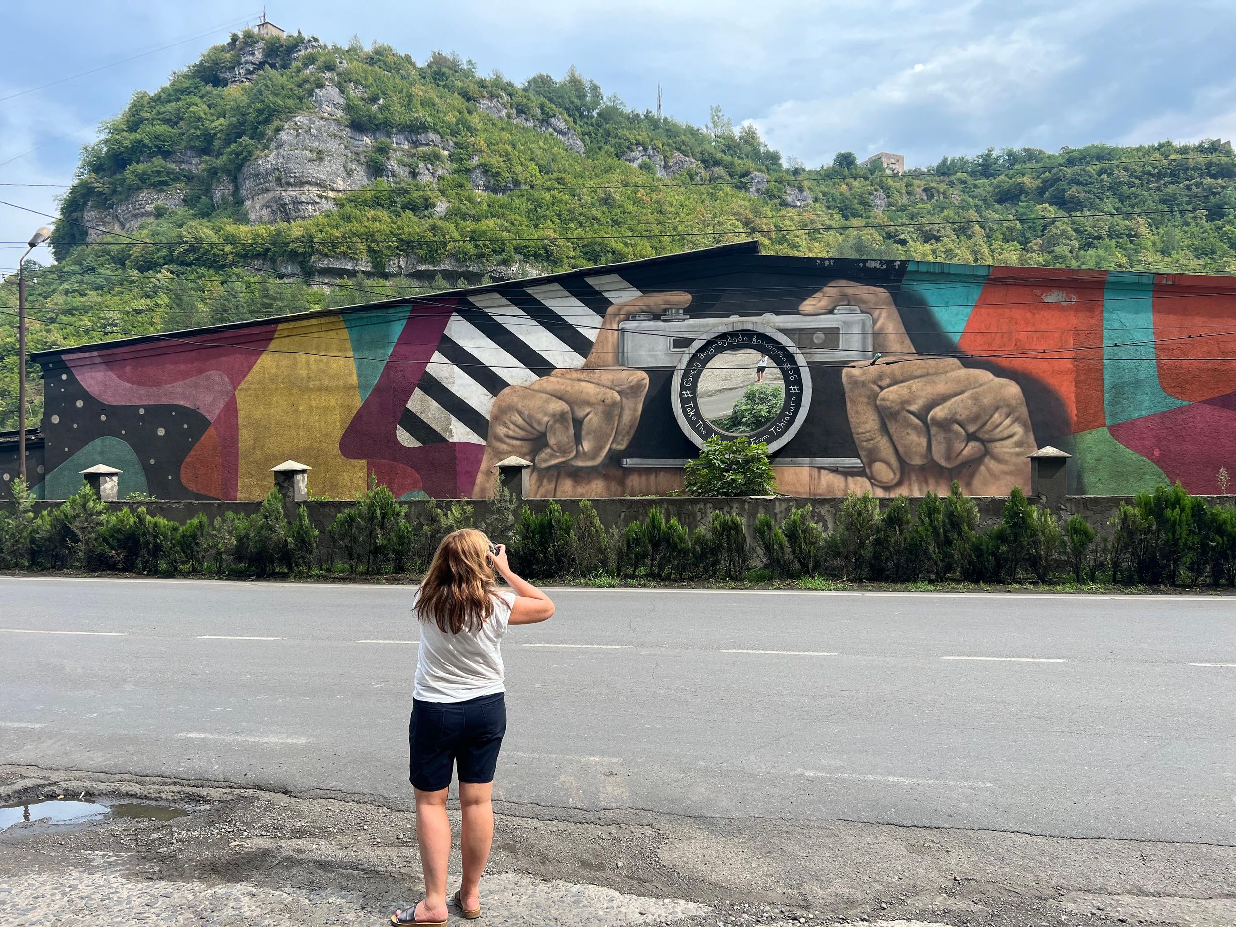 Kutaisi: Chiatura Cable Cars & Katskhi Pillar Guided Tour