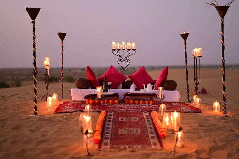 Abu Dhabi: Private Romantic Dune Dinner with Pickup