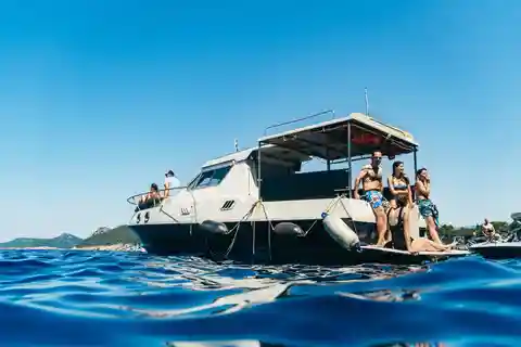 Dubrovnik: Blå grottan och Elafit - båtutflykt i liten grupp