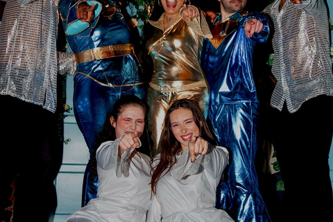 Lisbon: Mamma Mia Station Dinner Show with Drinks