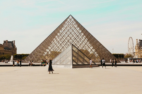 Paris: Louvre Mona Lisa Discovery Guided Tour with Ticket