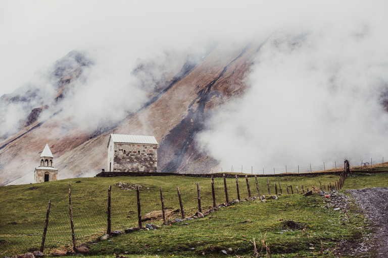 Tbilisi: Kazbegi Mountain Discovery Small-Group Tour