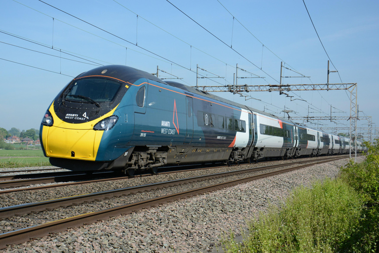 Estádio Etihad: Manchester City FC Tour de trem saindo de LondresPrimeira classe