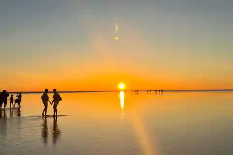 Bahía del Monte Saint-Michel : Atardecer hasta la noche oscura