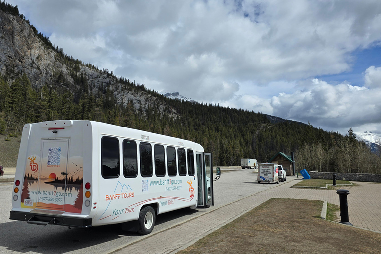 From Banff: Shuttle to Moraine Lake and Lake Louise Long Range Shuttle Service from Canmore